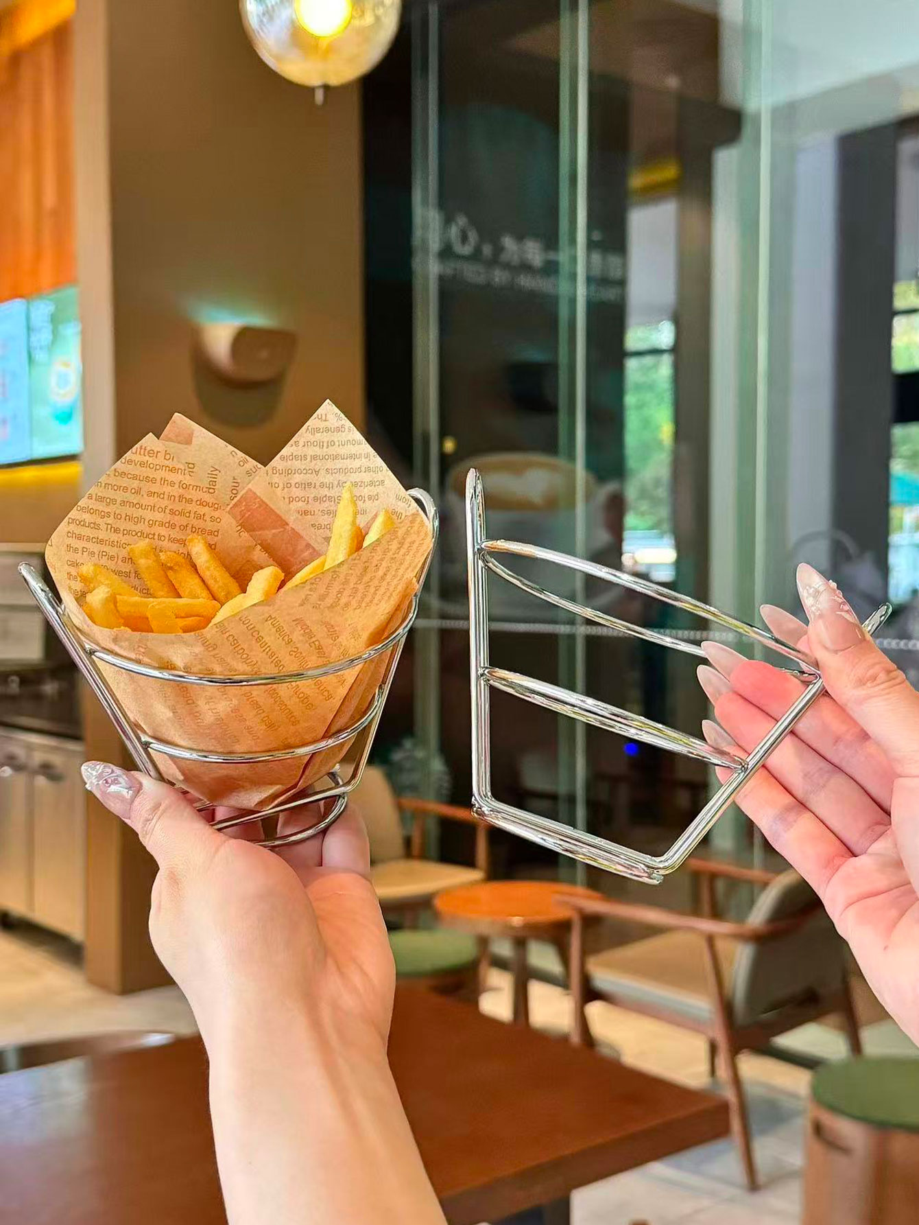 Food Snacks Basket - ตะกร้าขนมสไตล์อเมริกัน งานเหล็กดัด สำหรับใส่ไก่ทอด เฟรนช์ฟรายส์ รูปทรงกรวย ตะกร้าขนมร้านอาหารตะวันตก